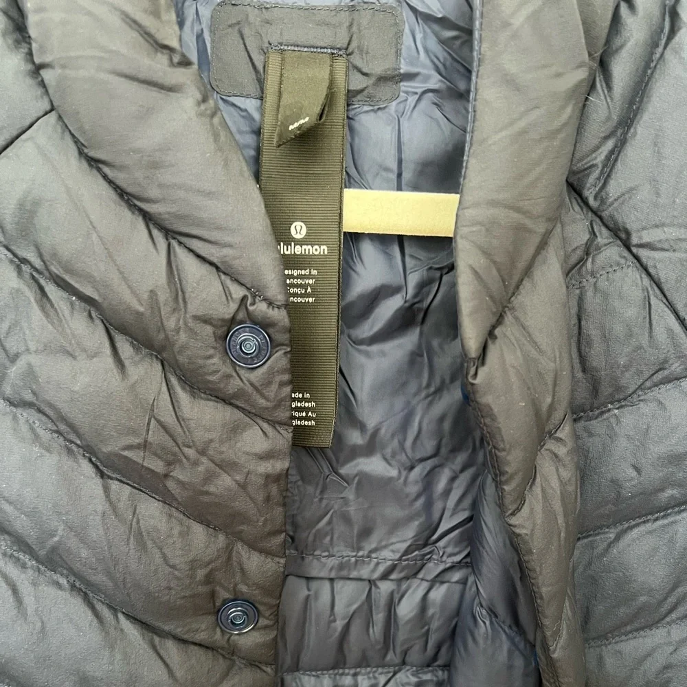 Lululemon Snap Down Vest - Picture 6 of 8